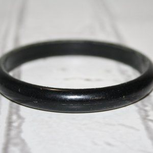 Vintage chunky black bangle bracelet 7"